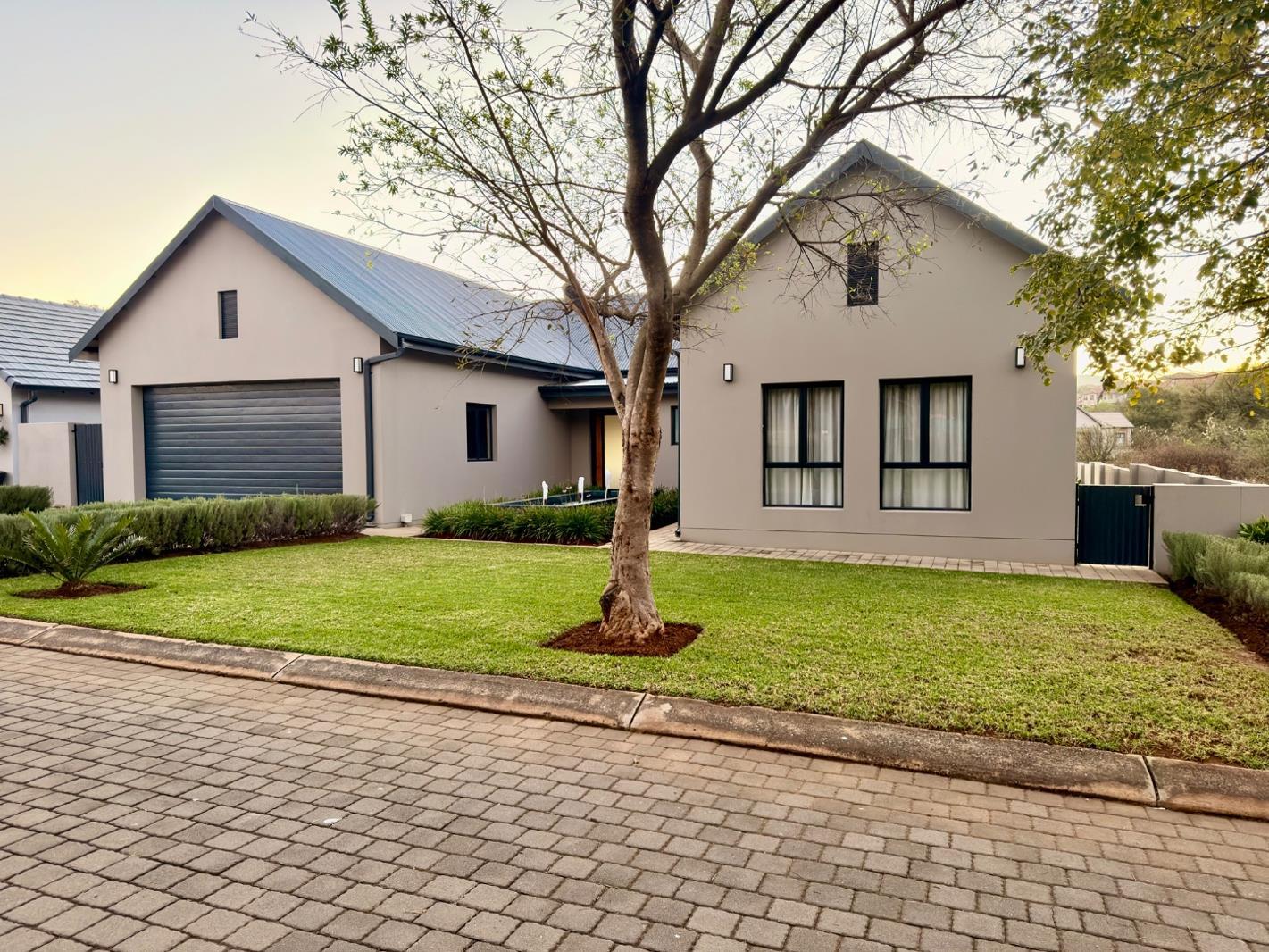 3 Bedroom House in Meerhof