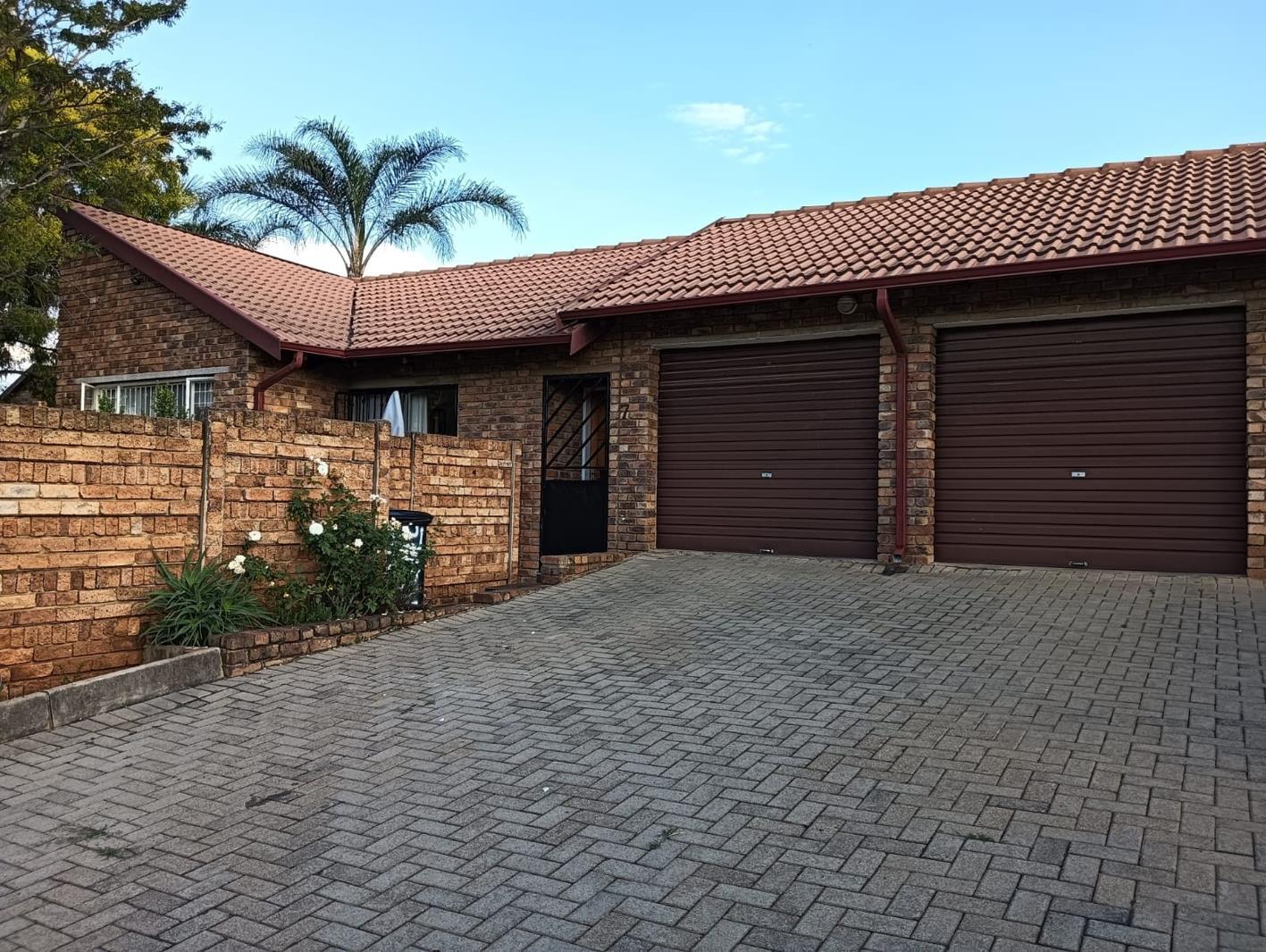 2 Bedroom Simplex in Highveld