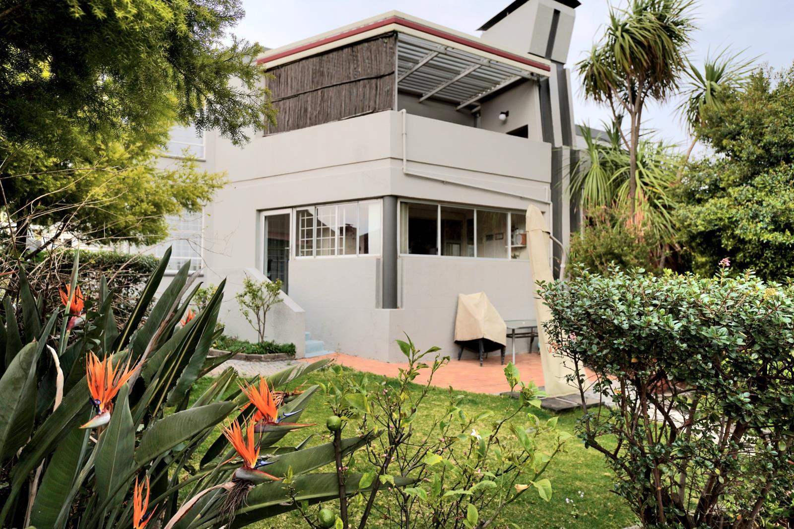 3 Bedroom Townhouse in Marais Steyn Park