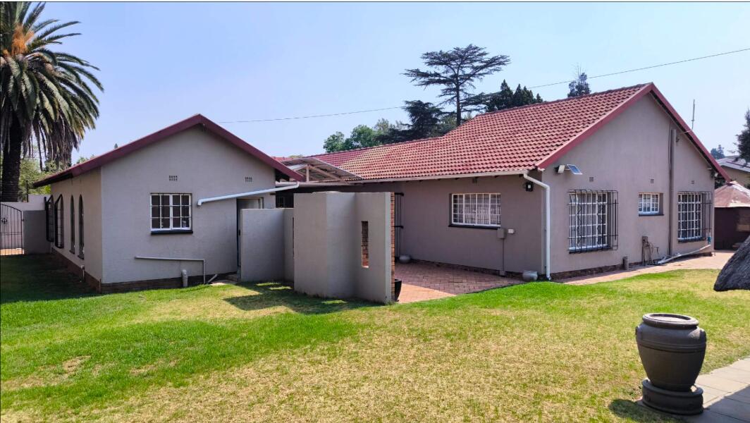 3 Bedroom House in Brackenhurst