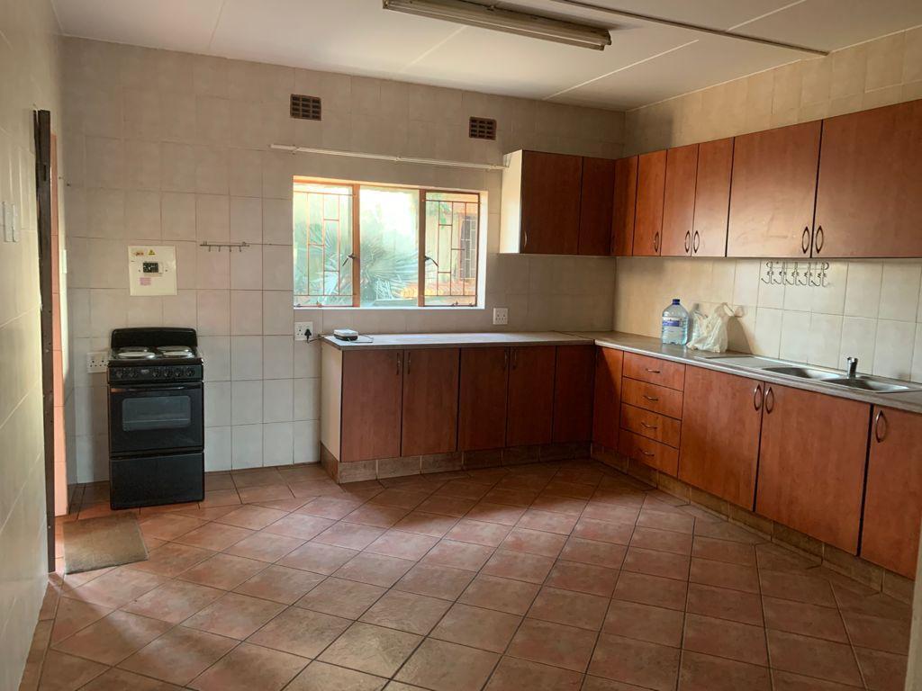 2 Bedroom Apartment in Ravensklip