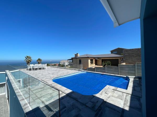 5 Bedroom House in Dana Bay