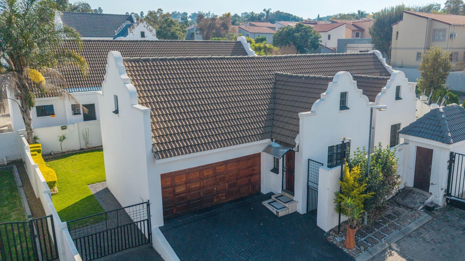 3 Bedroom House in Halfway Gardens