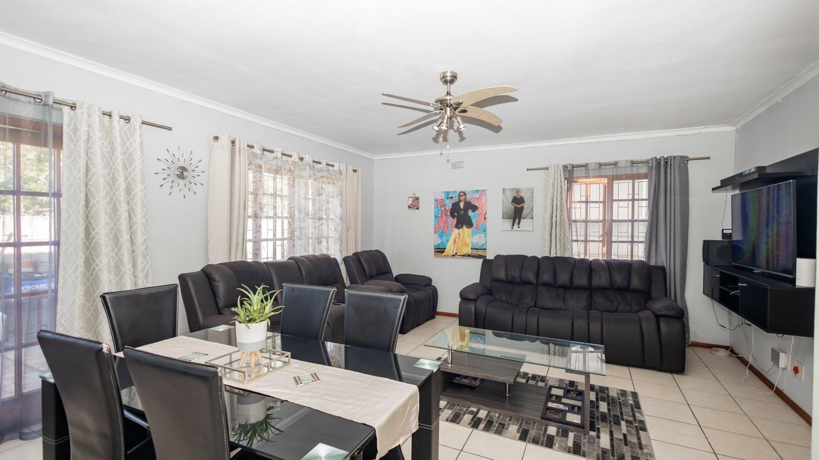 2 Bedroom House in Ferndale