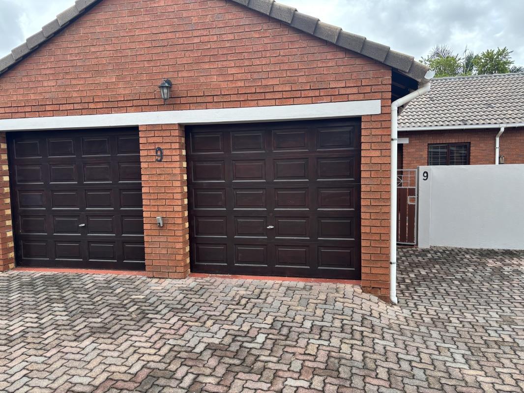 2 Bedroom Townhouse in Crescent Wood Country Estate