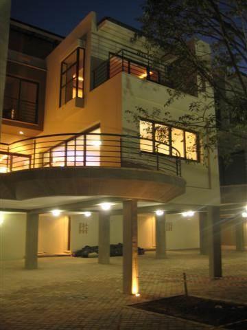 2 Bedroom Townhouse in Melrose North