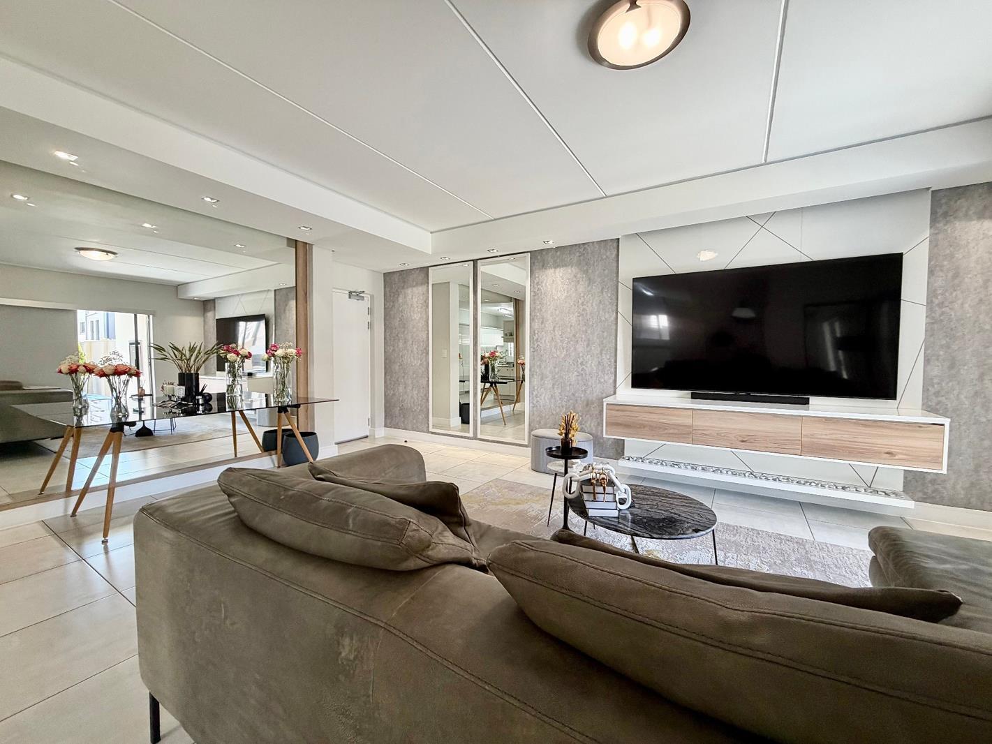 3 Bedroom Apartment in The Polofields