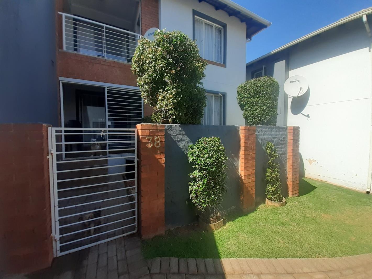 2 Bedroom Apartment in Florida Glen
