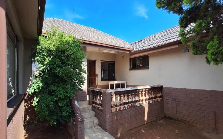 4 Bedroom House in Newclare