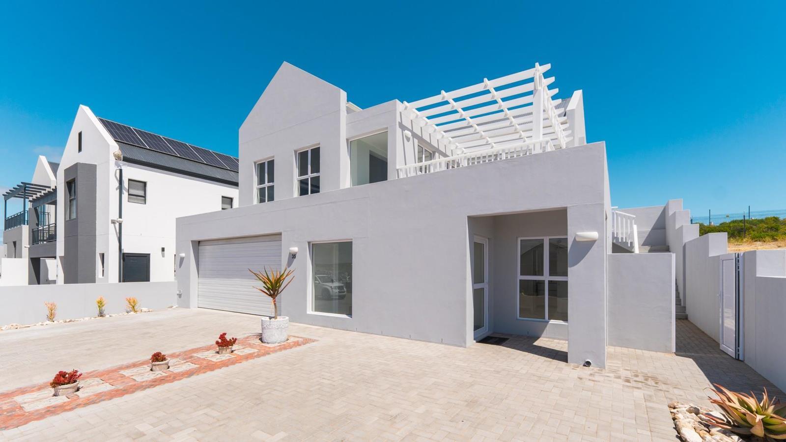 4 Bedroom House in Laguna Sands