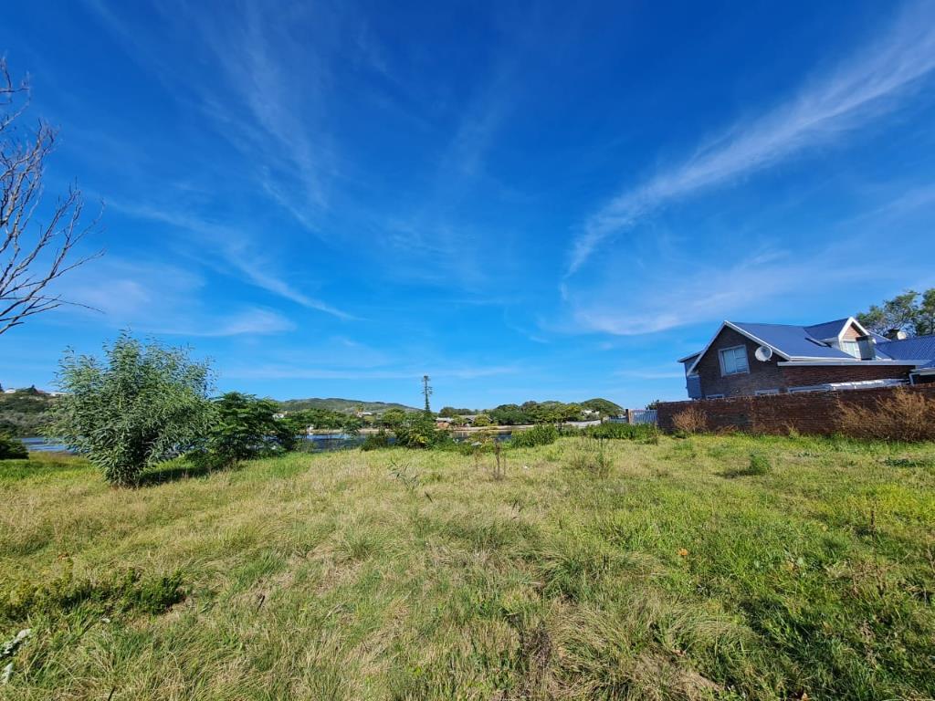 648 m² Land available in Great Brak River