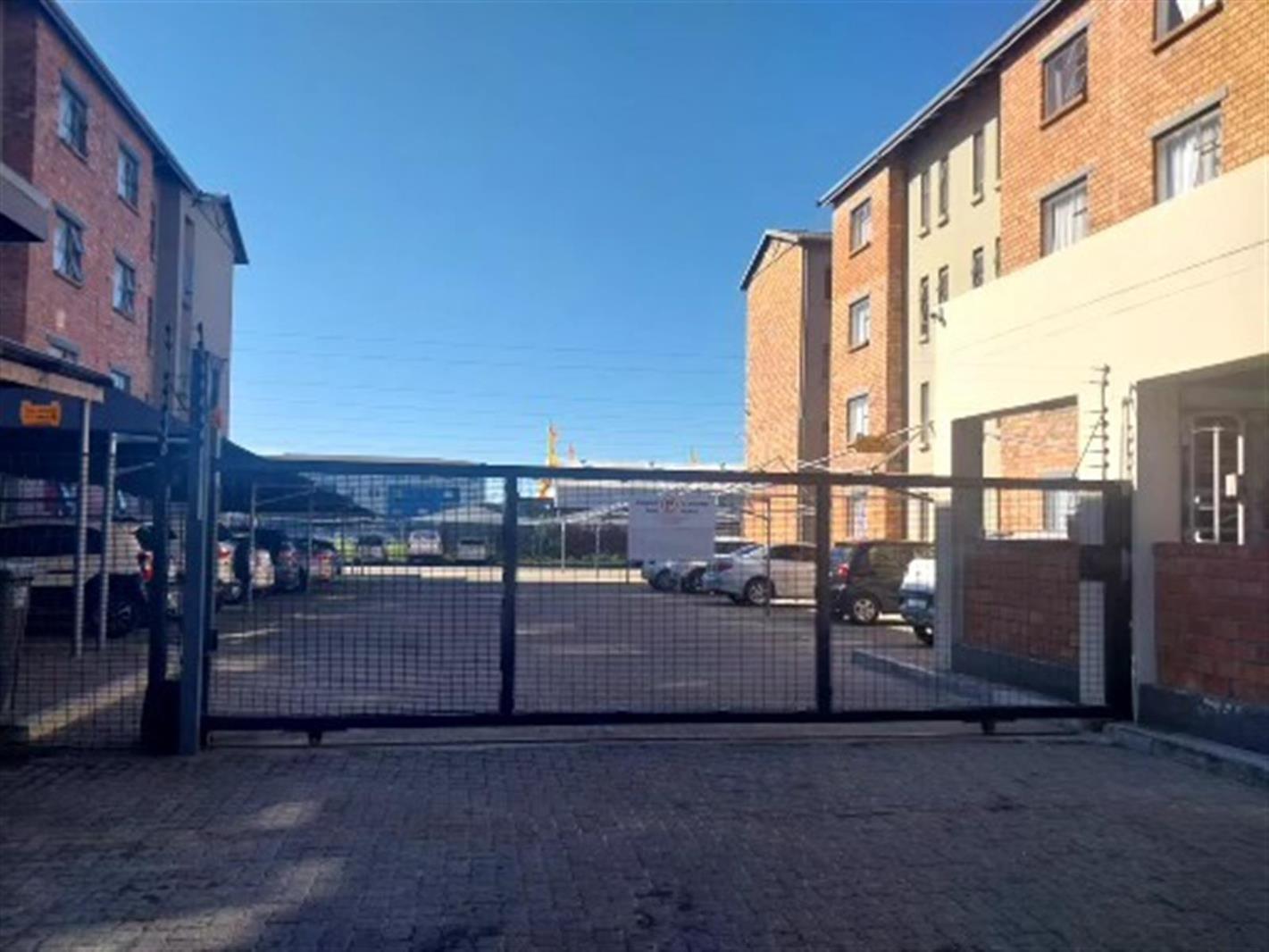 2 Bedroom Apartment in Scottsdene