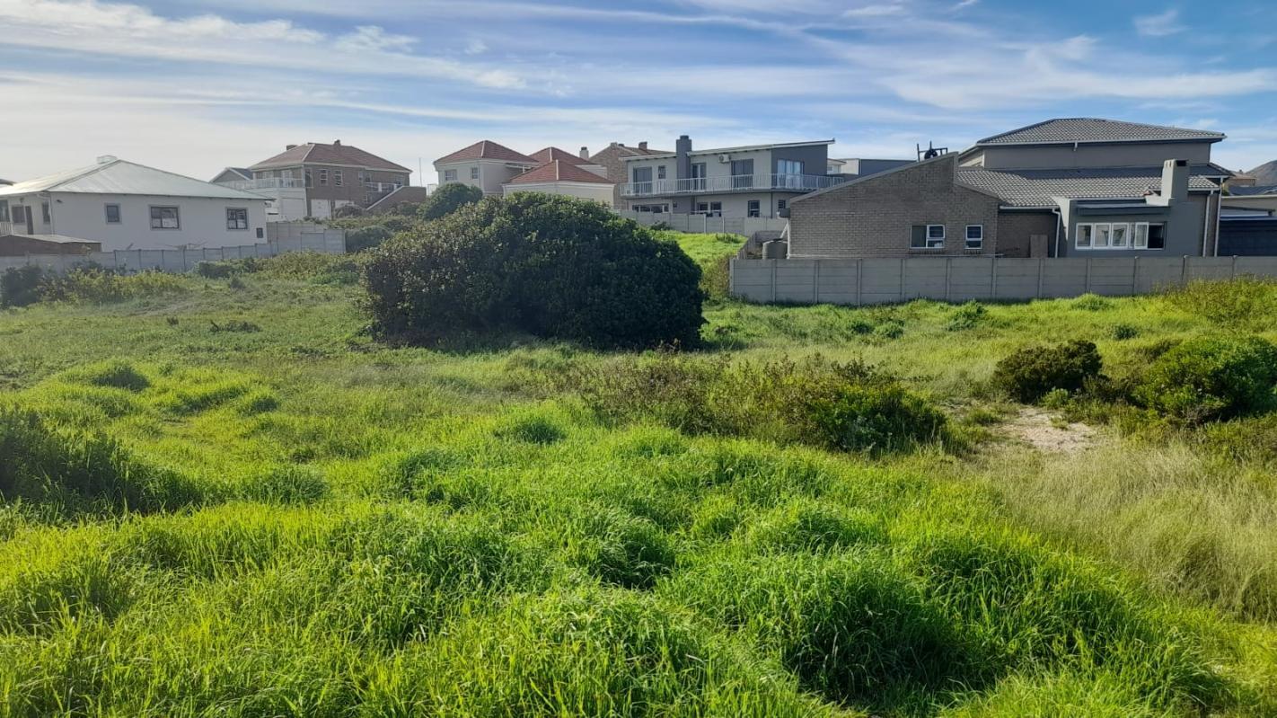 604 m² Land available in Perlemoenbaai