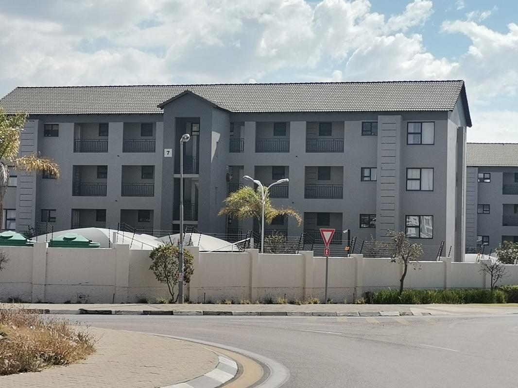 2 Bedroom Apartment in Carlswald Estate