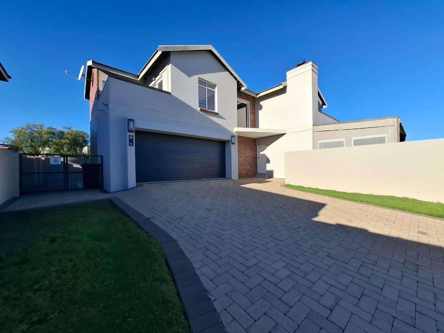 4 Bedroom Townhouse in Somerton Estate
