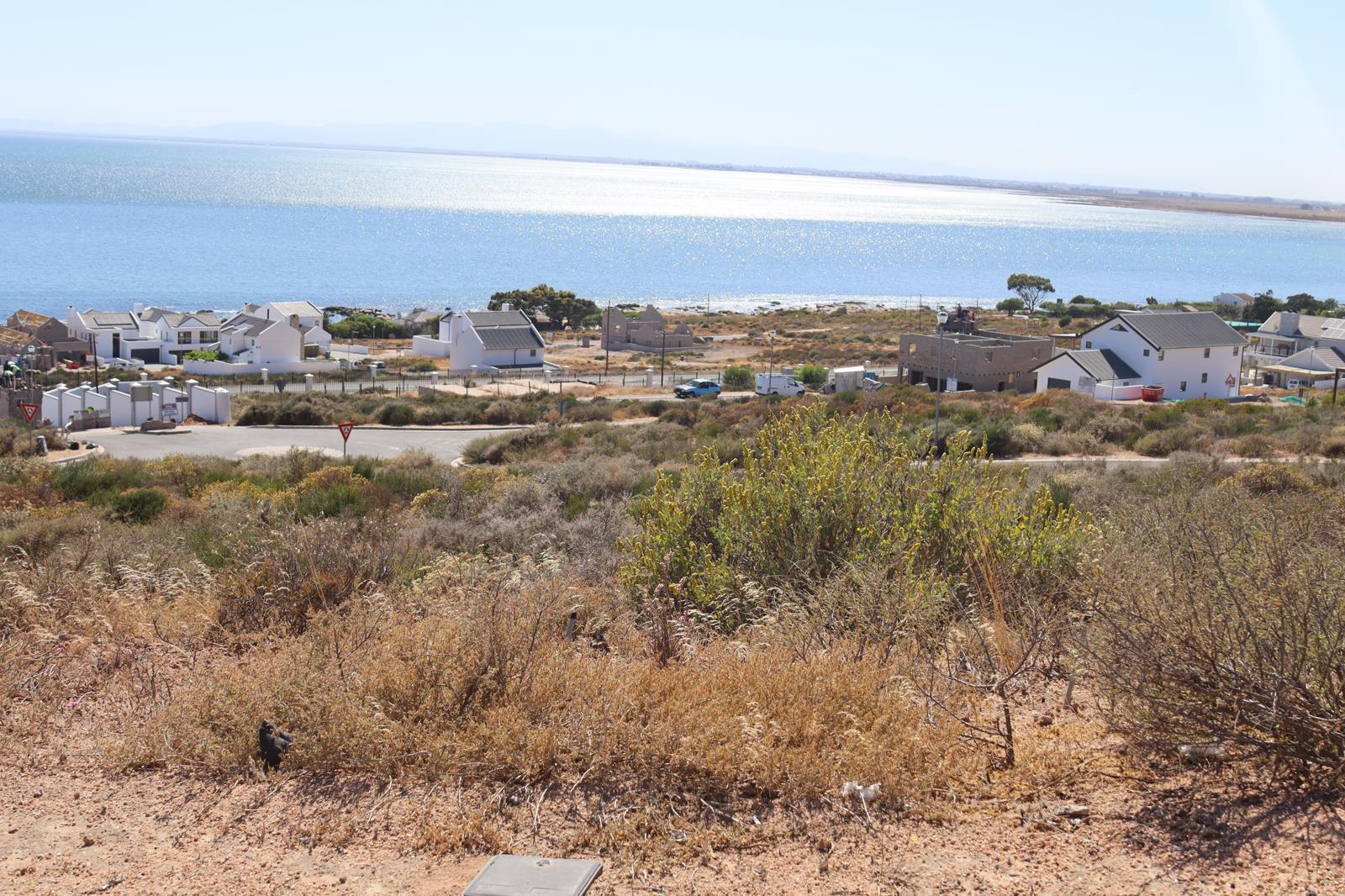 434 m² Land available in St Helena Views