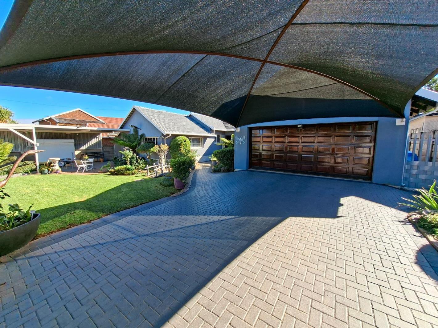 3 Bedroom House in Greenhills