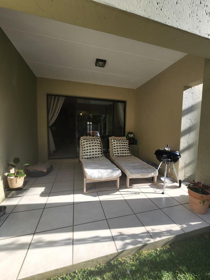2 Bedroom Apartment in Bryanston