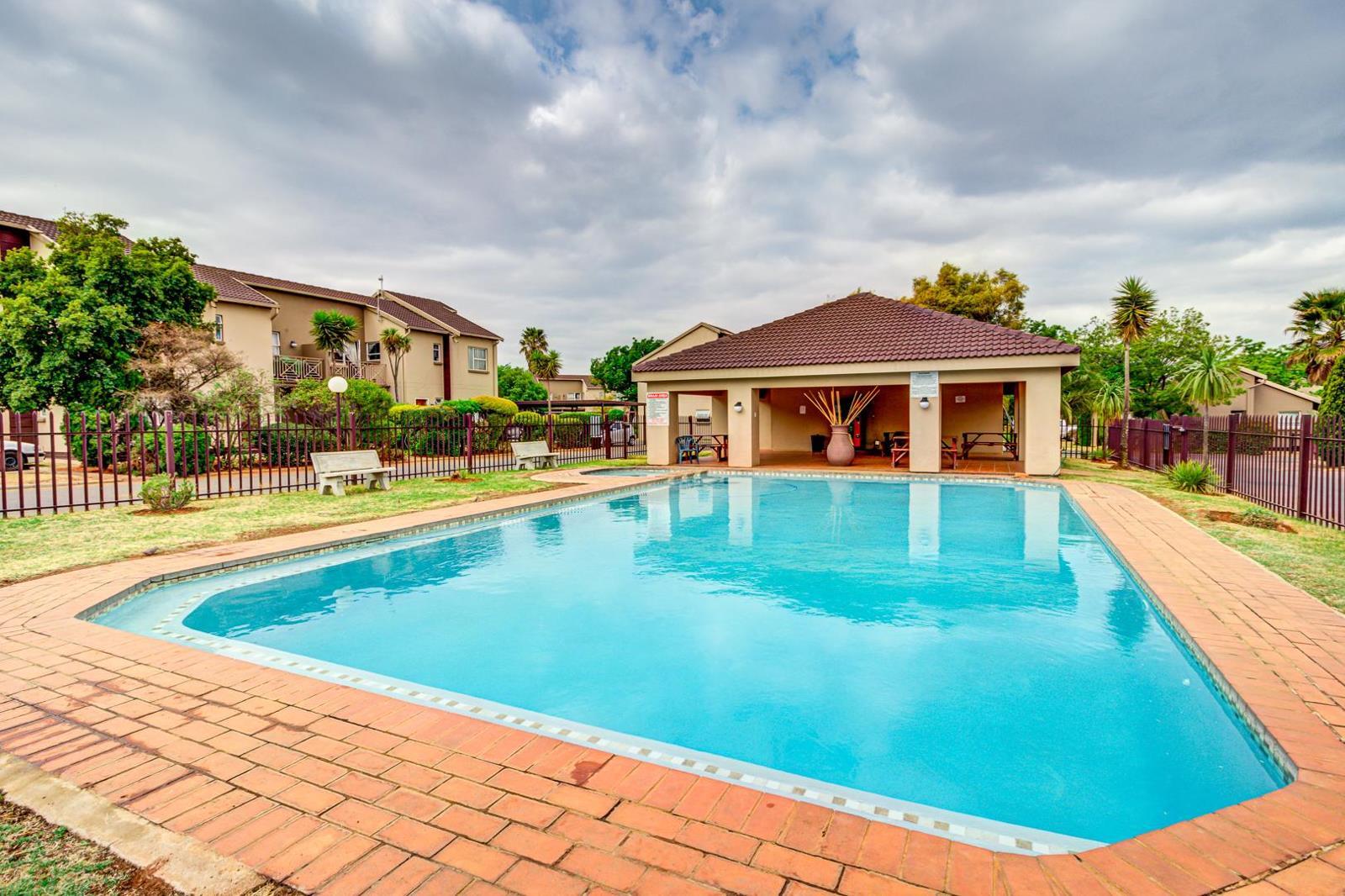 2 Bedroom Apartment in Pomona