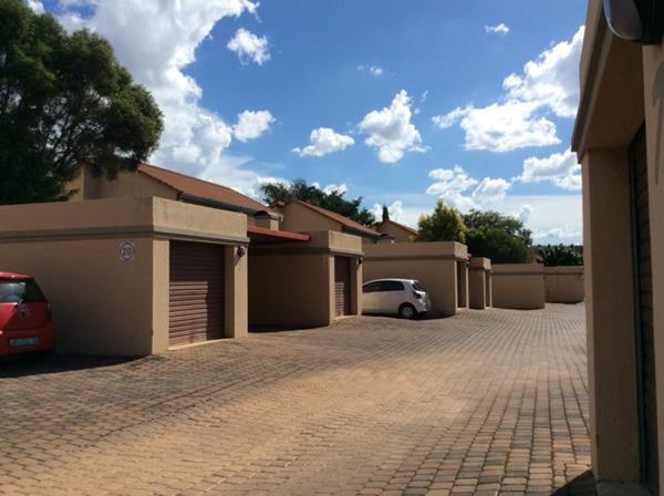 2 Bedroom Townhouse in Equestria