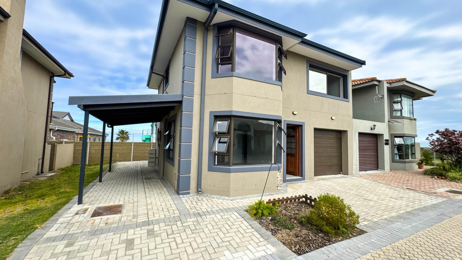 2 Bedroom Duplex in Dana Bay
