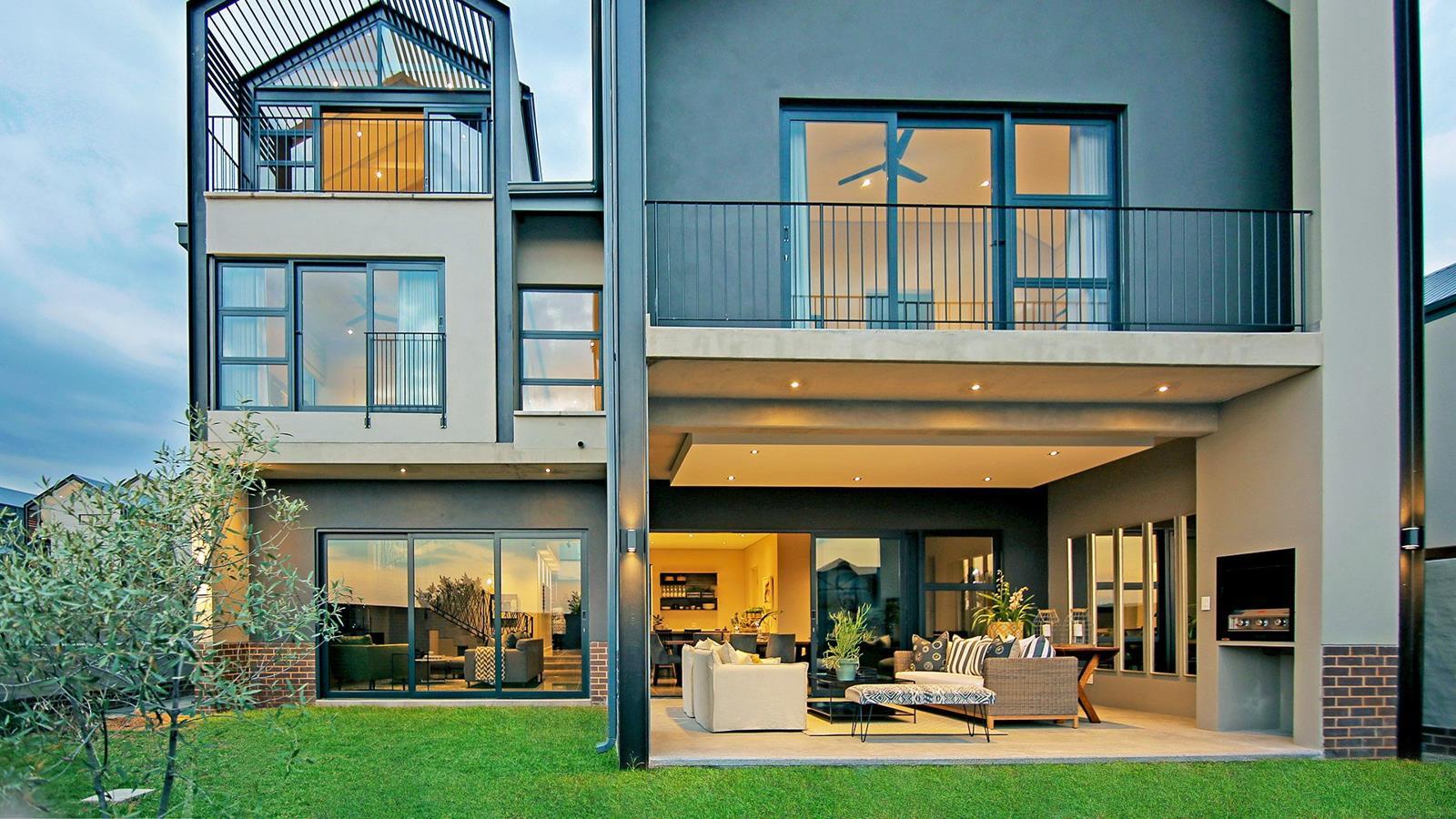 4 Bedroom House in Waterfall