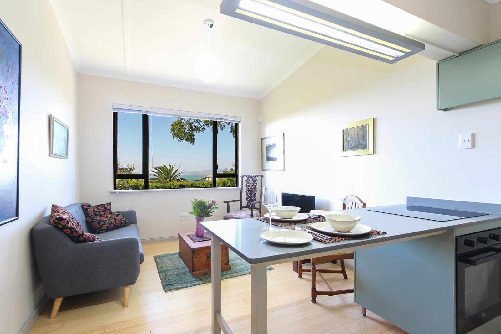 2 Bedroom Apartment in Green Point