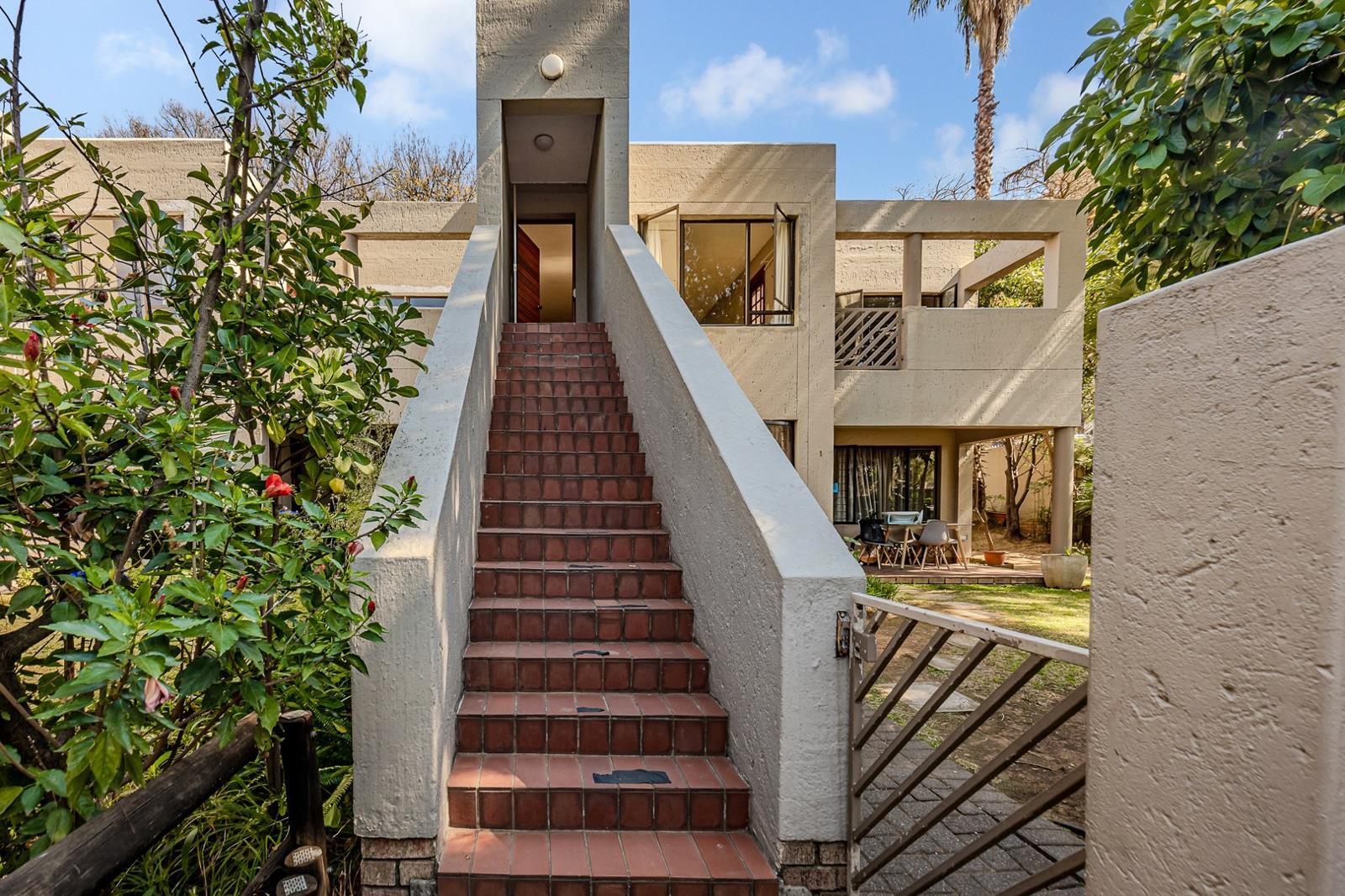 2 Bedroom Apartment in Bryanston