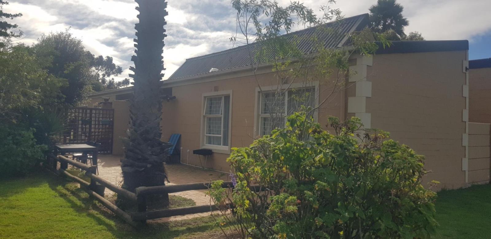 2 Bedroom Townhouse in Table View