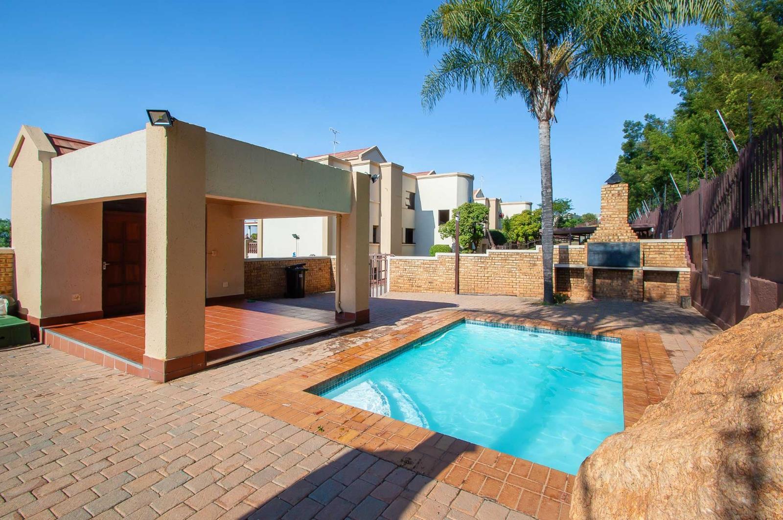 2 Bedroom Apartment in Constantia Kloof