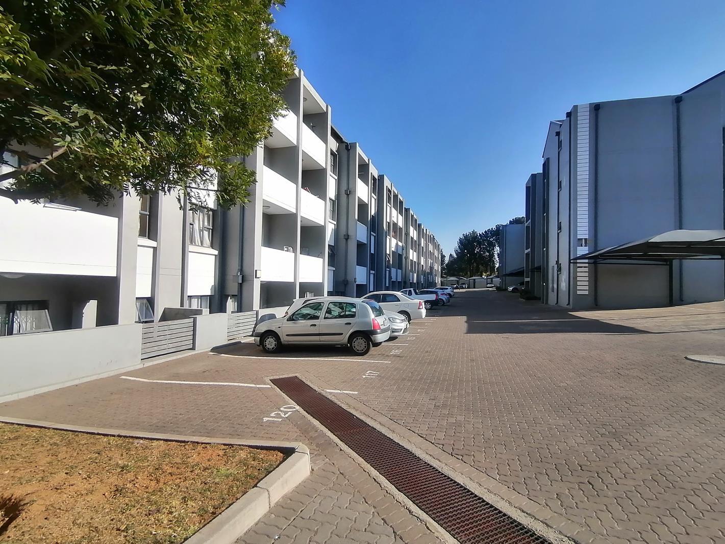 2 Bedroom Apartment in Halfway Gardens