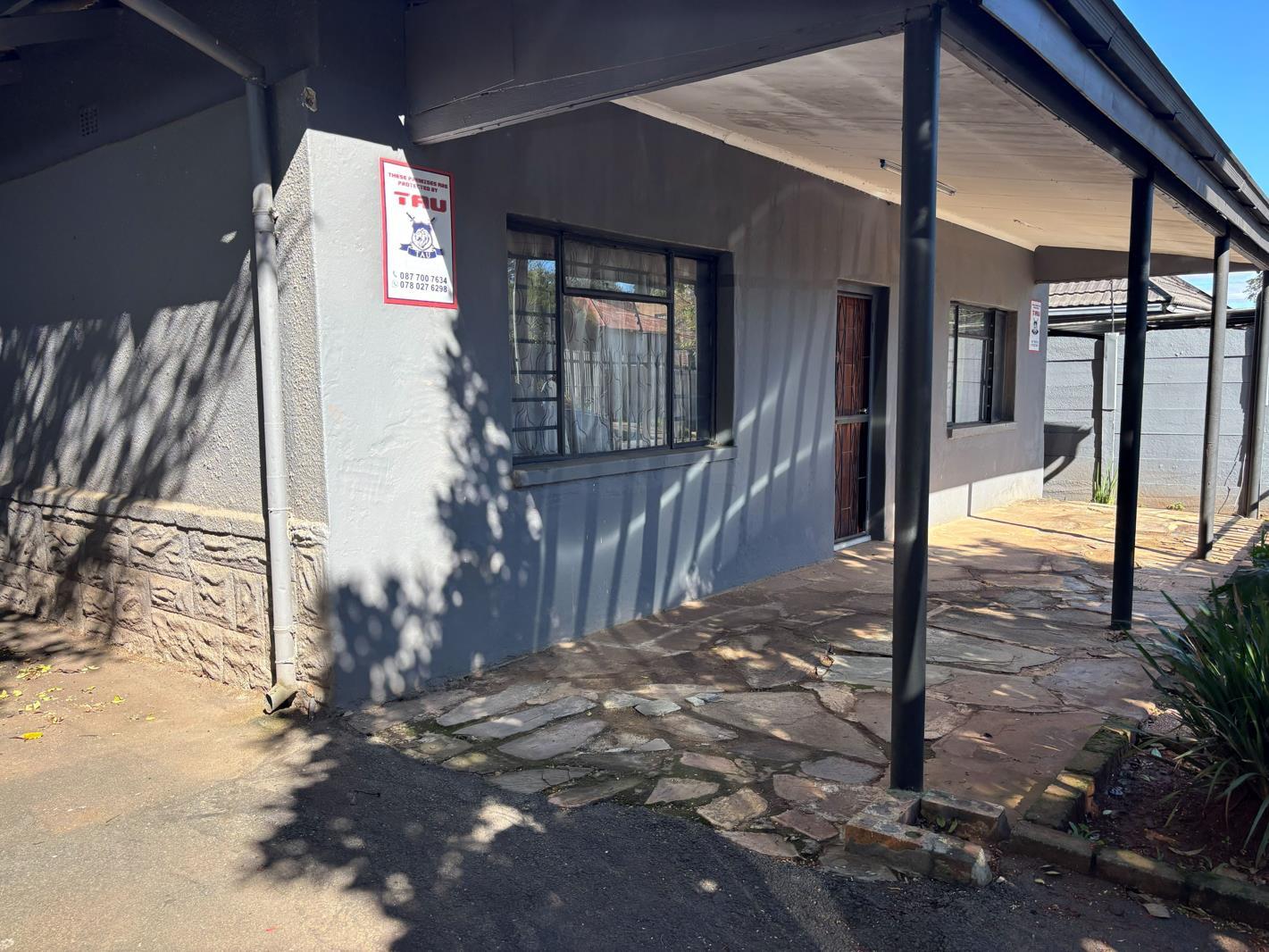 Bachelor apartment in Westdene