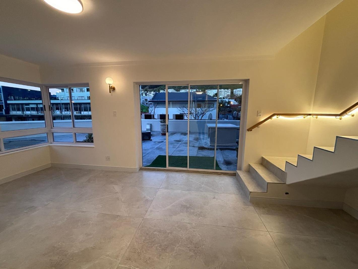 2 Bedroom Apartment in Sea Point