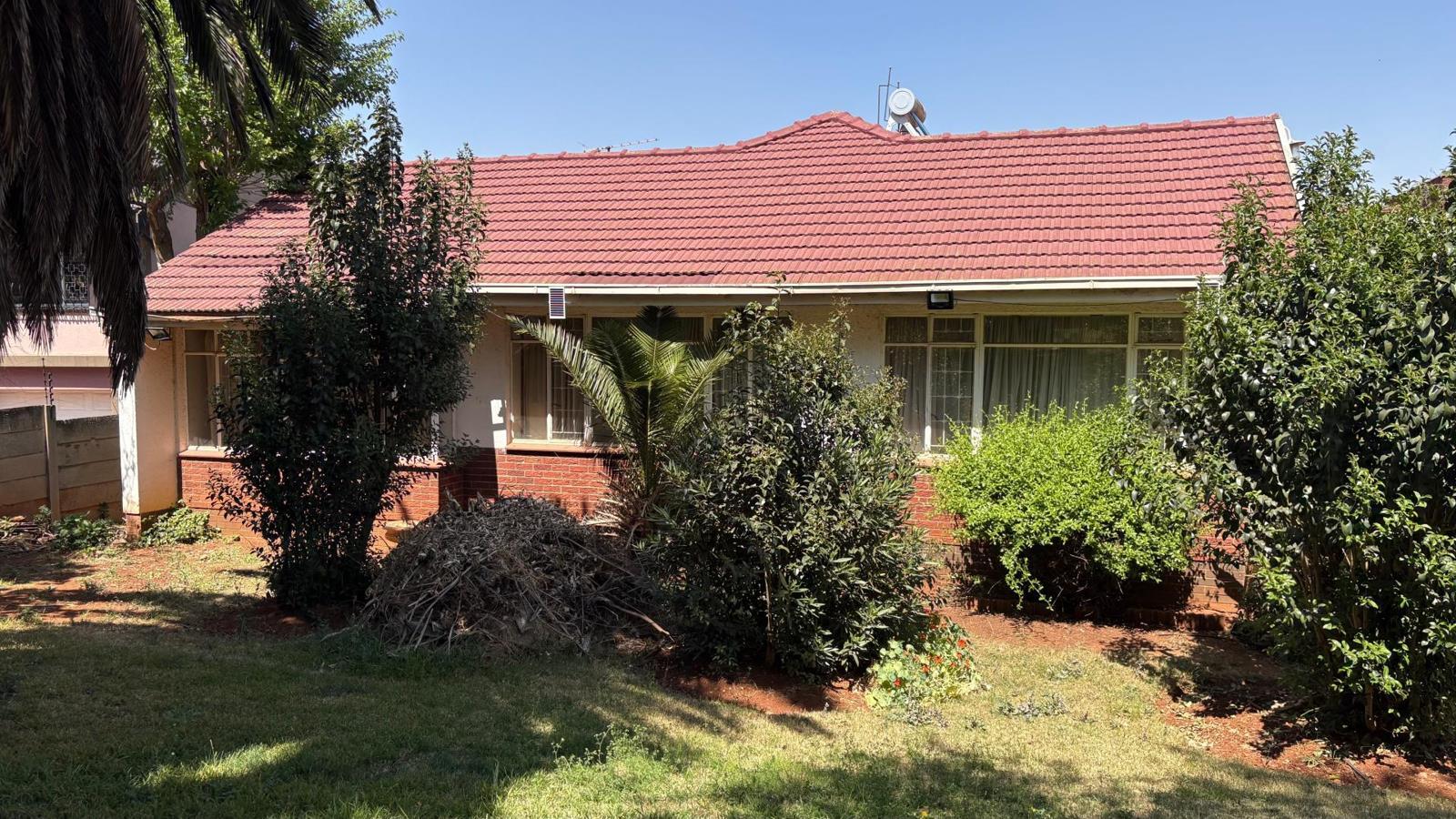 4 Bedroom House in Dewetshof
