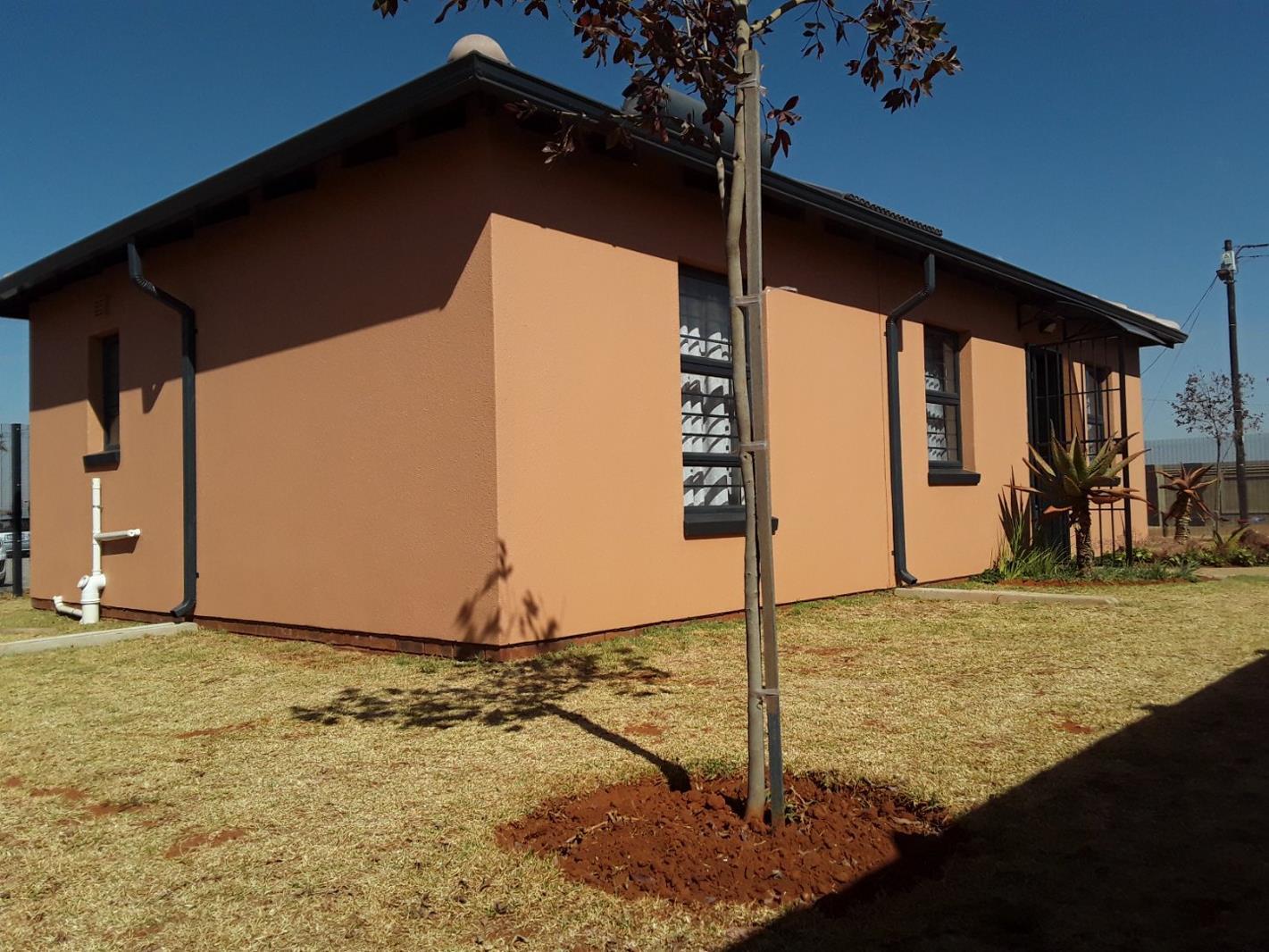 2 Bedroom House in Protea Glen
