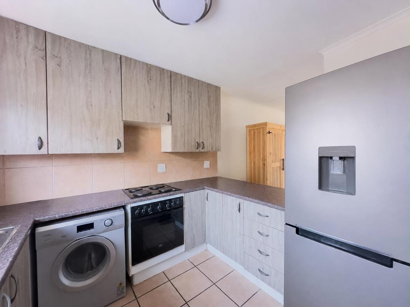 3 Bedroom Townhouse in Mooikloof Ridge