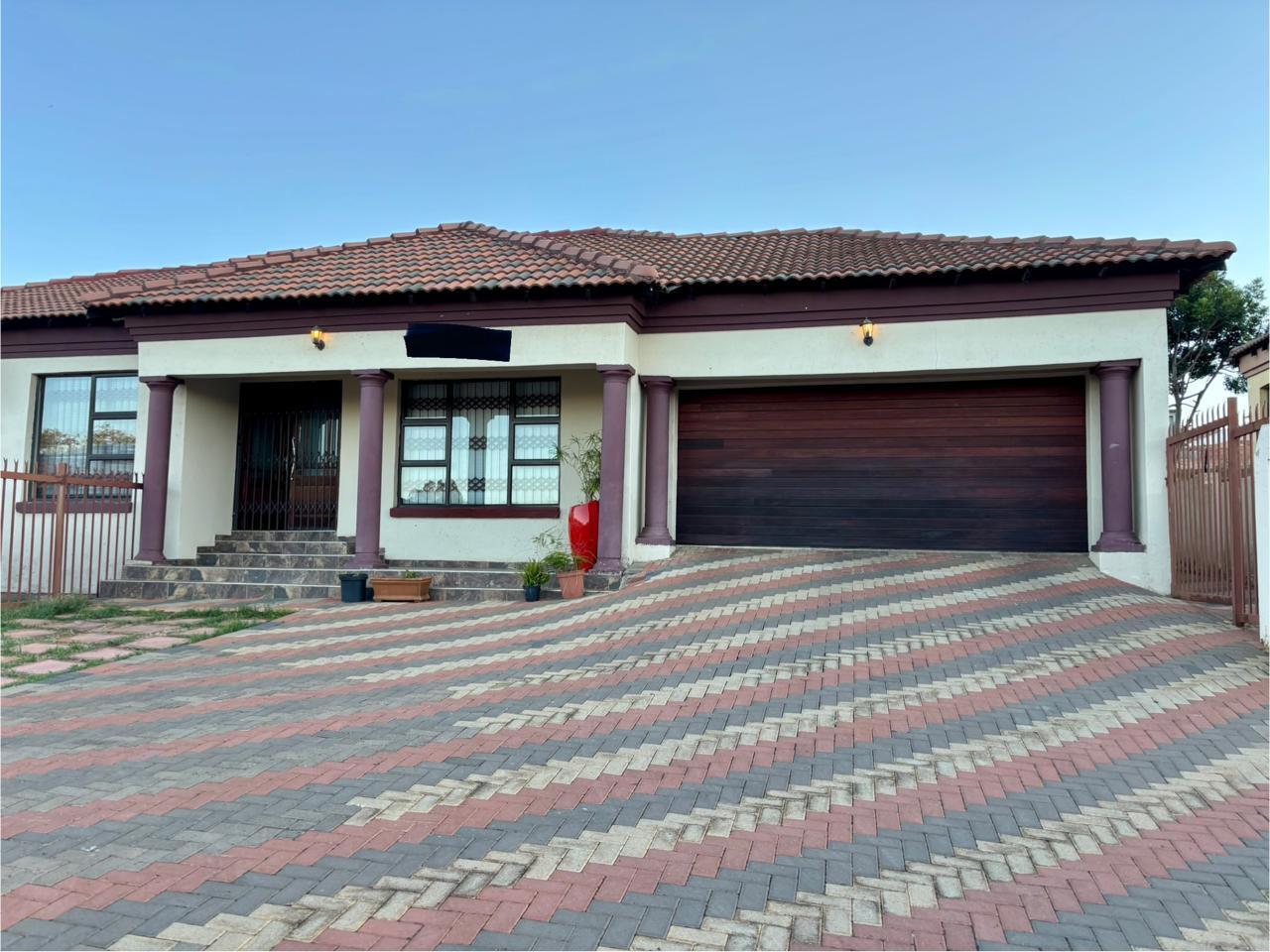 4 Bedroom House in Amandasig