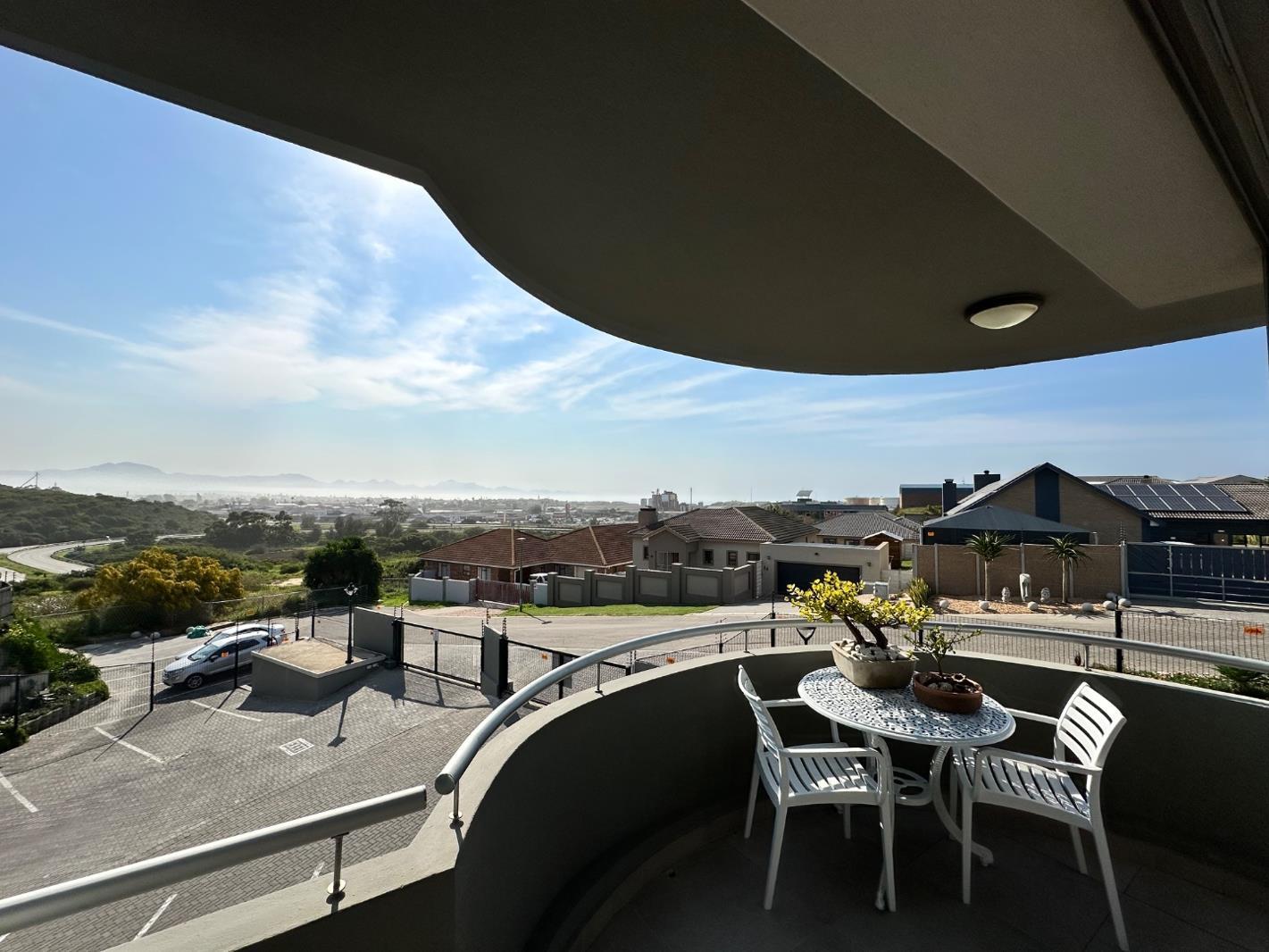 2 Bedroom Apartment in Island View