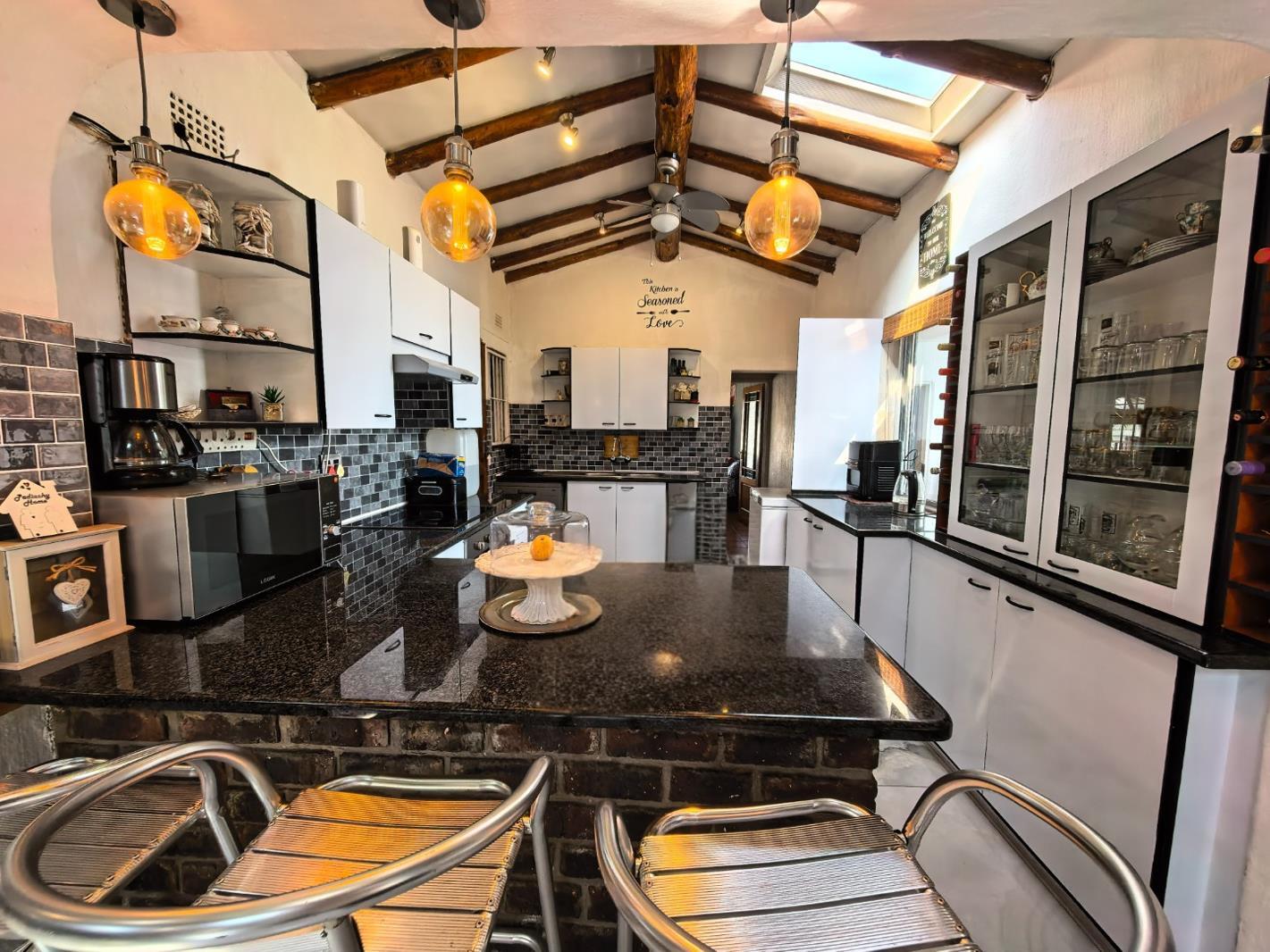 4 Bedroom House in Brackendowns