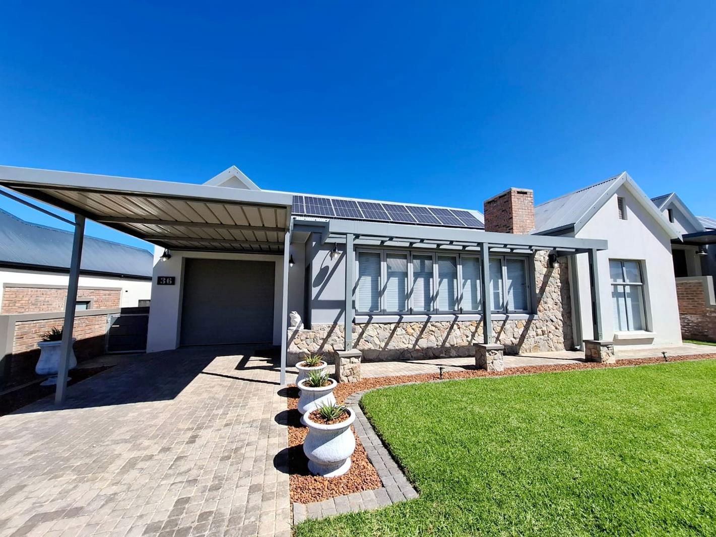 2 Bedroom House in Renosterbos Estate