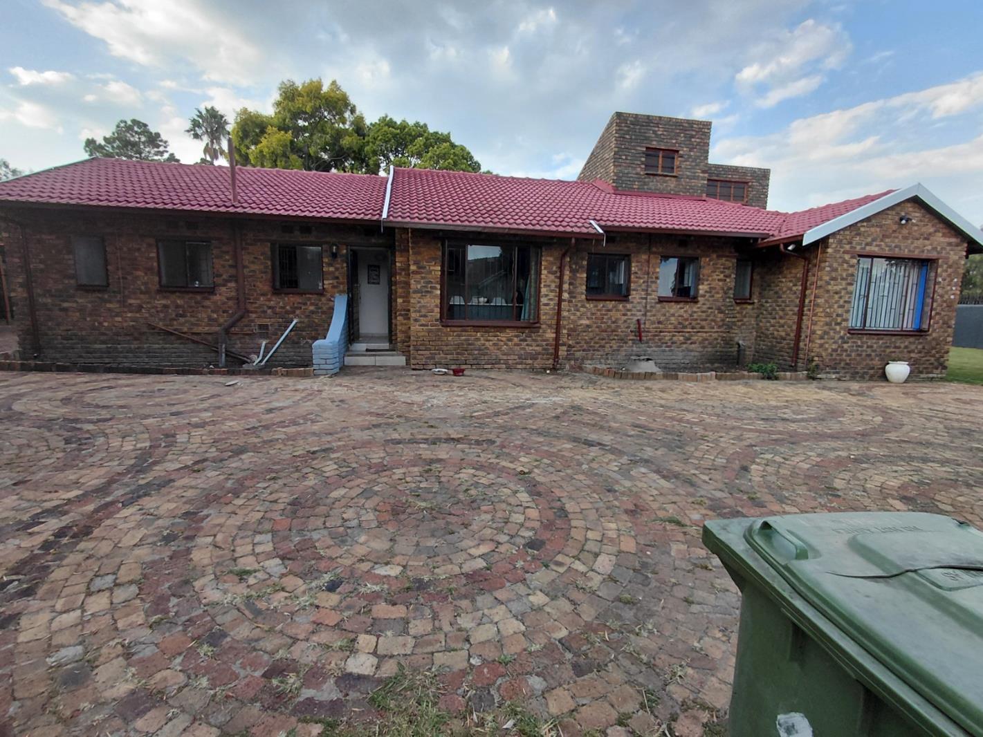 4 Bedroom House in Brackenhurst