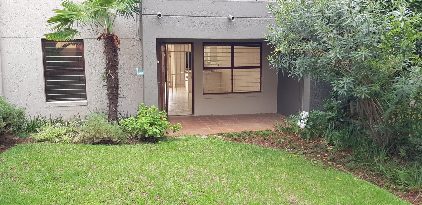 2 Bedroom Simplex in Marais Steyn Park