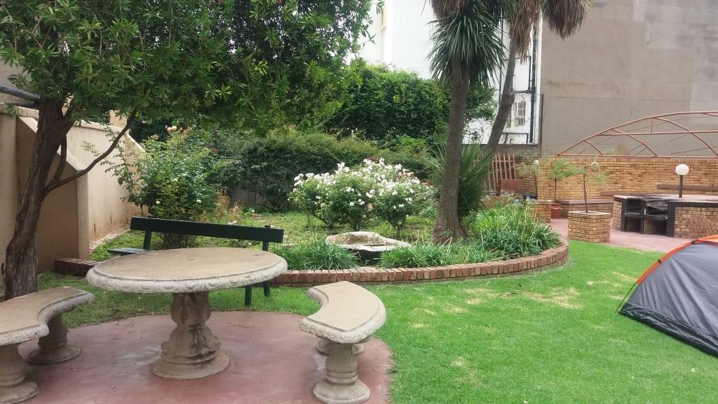 2 Bedroom Flat in Parktown