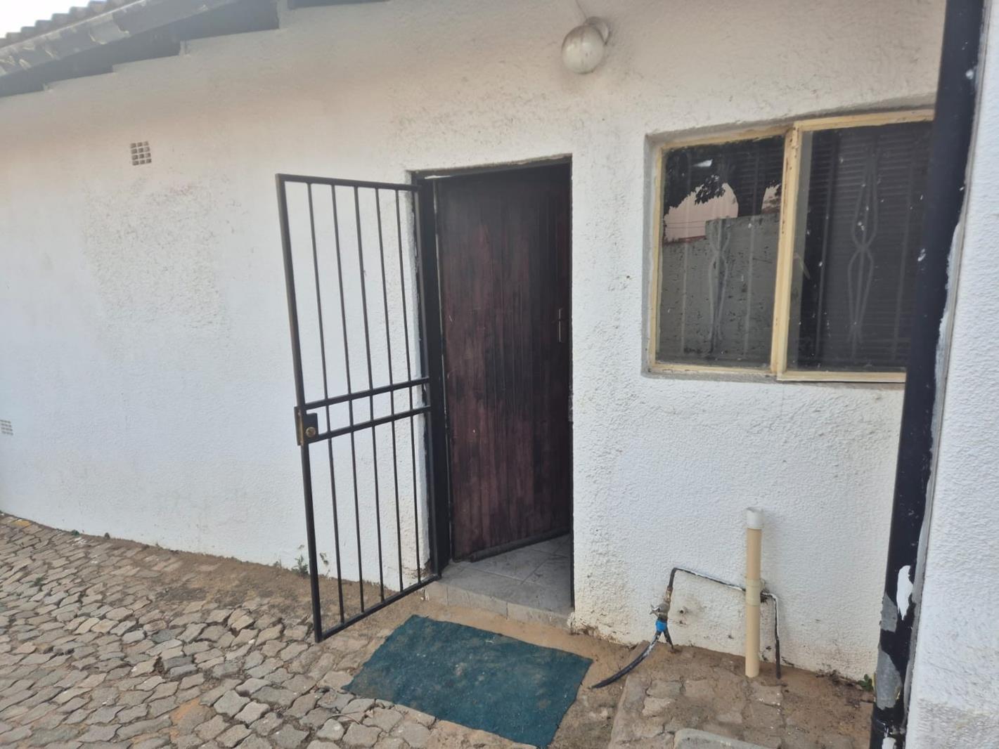 1 Bedroom Garden Cottage in Naturena