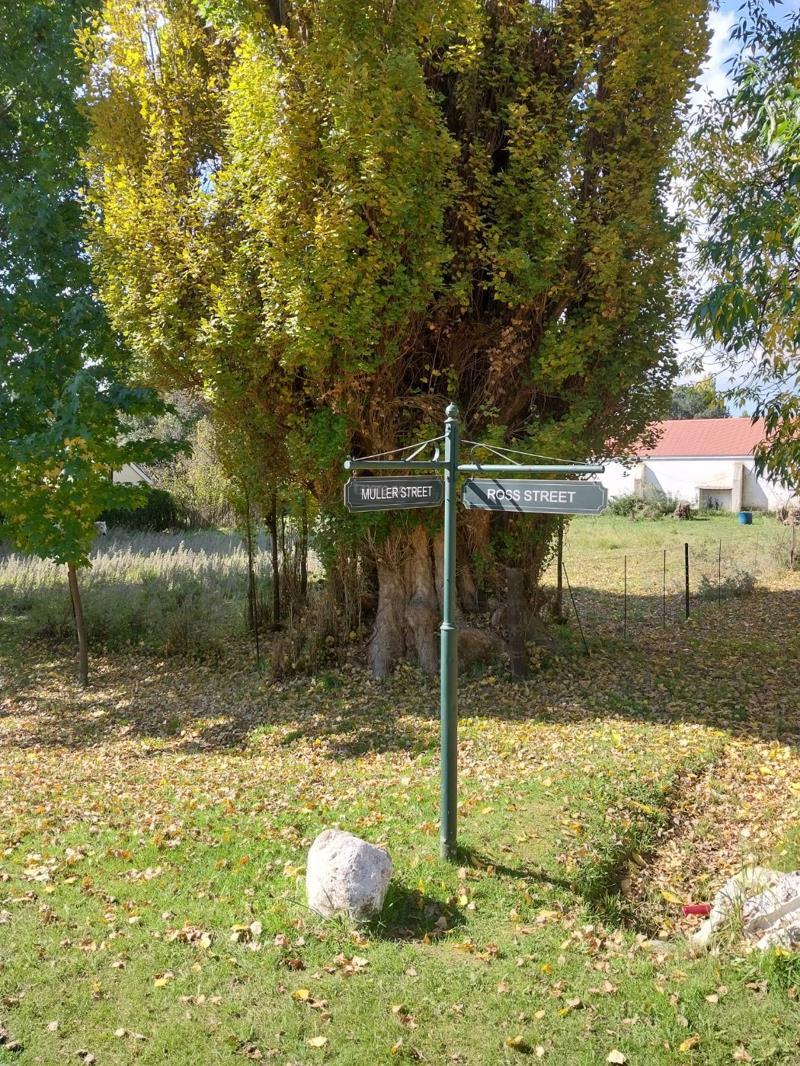 535 m² Land available in Rhodes