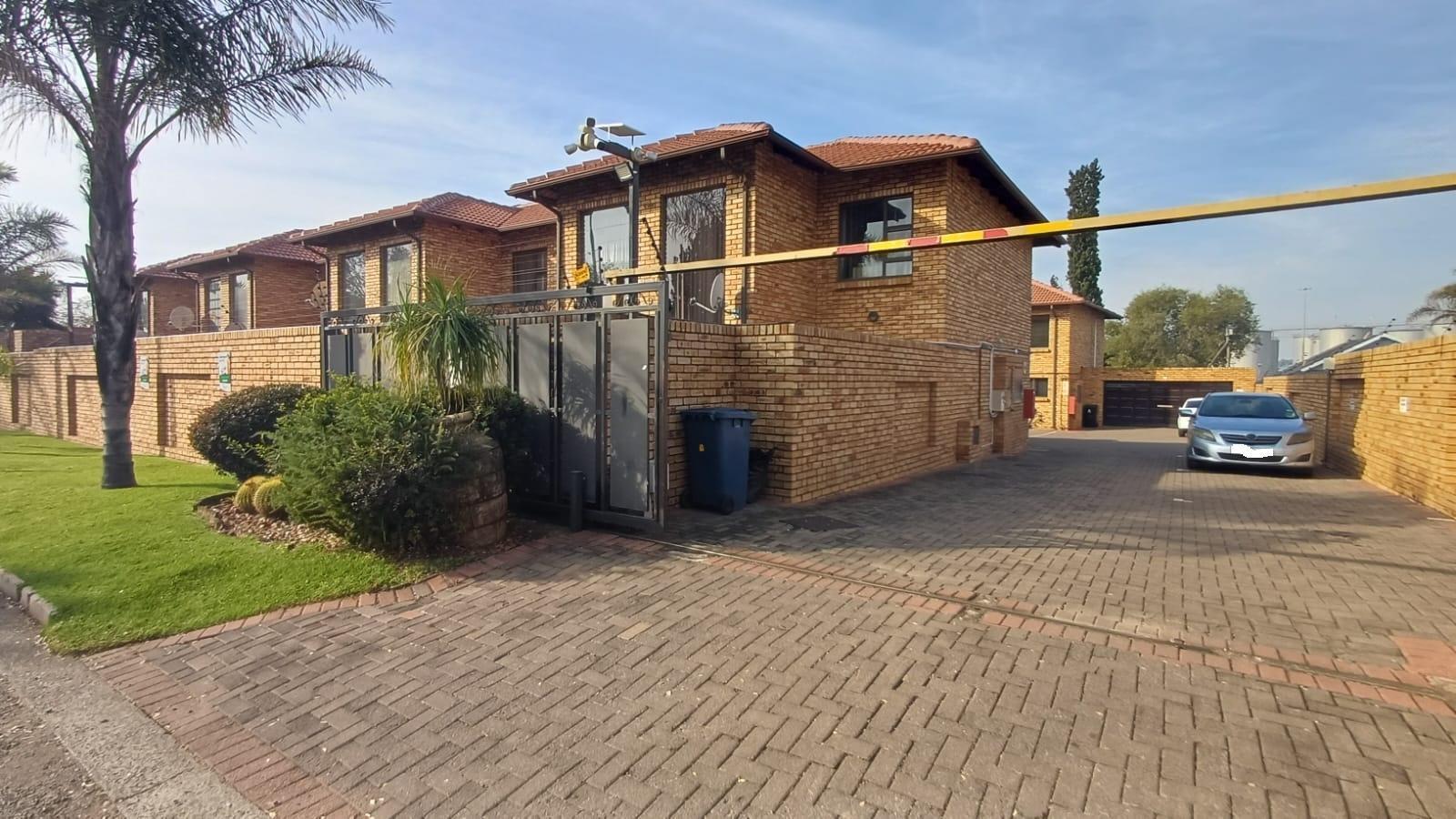 2 Bedroom Apartment in General Alberts Park