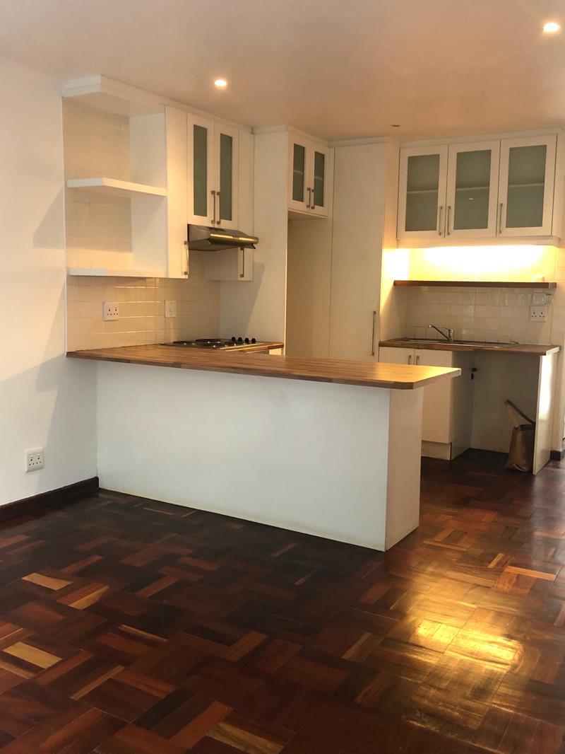 2 Bedroom Apartment in Mouille Point