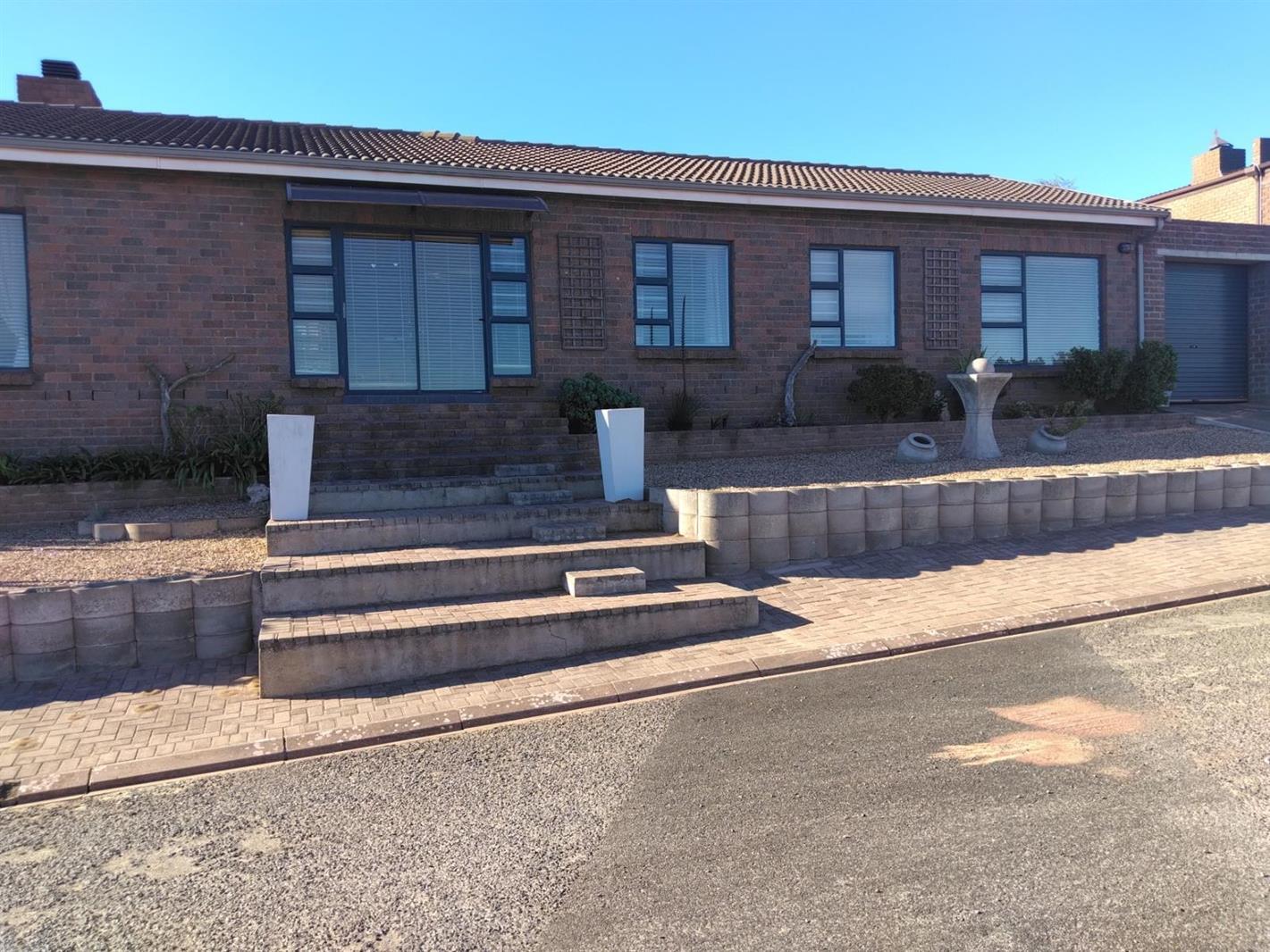 3 Bedroom House in Vredenburg