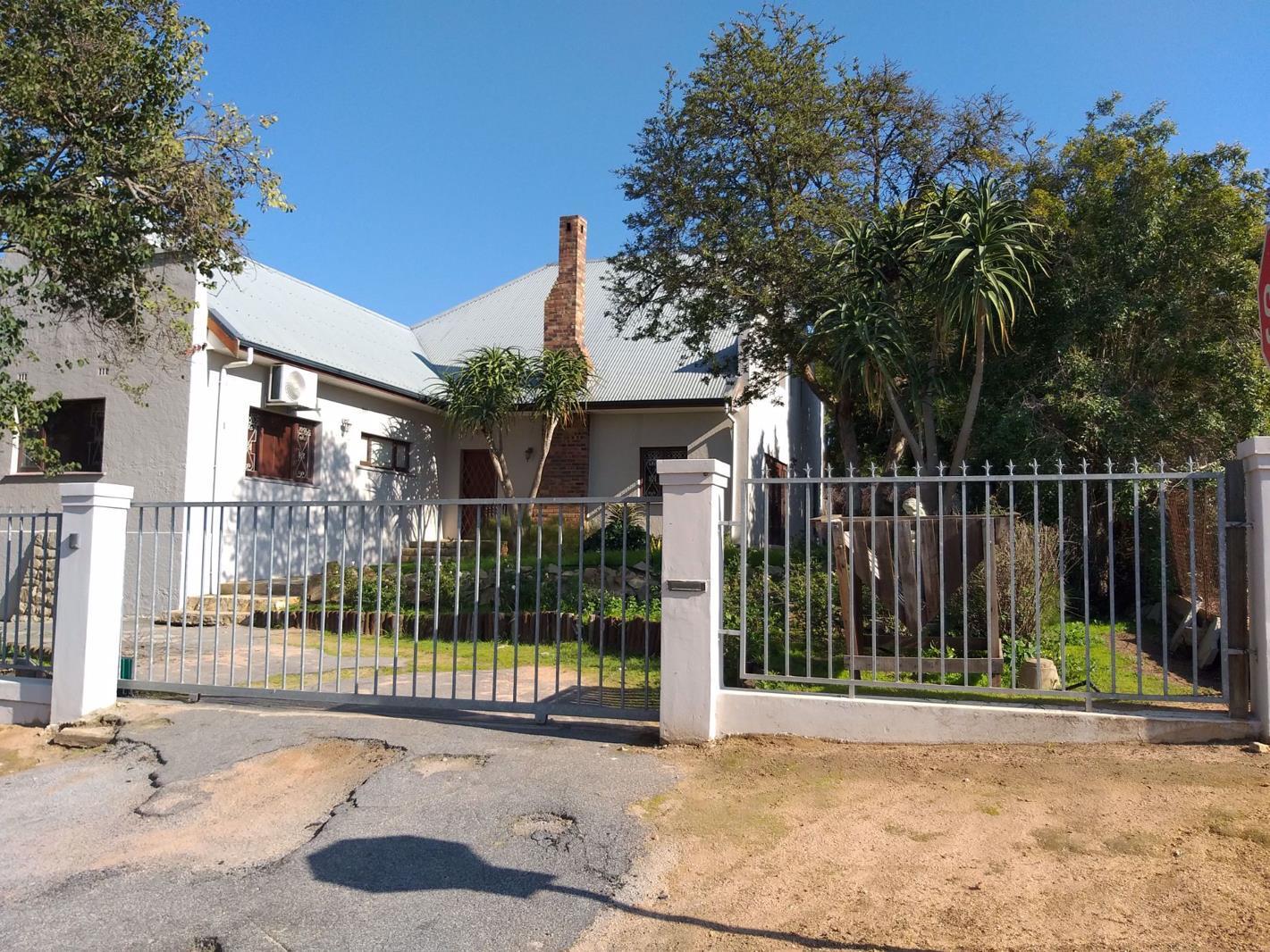 3 Bedroom House in Bergzicht