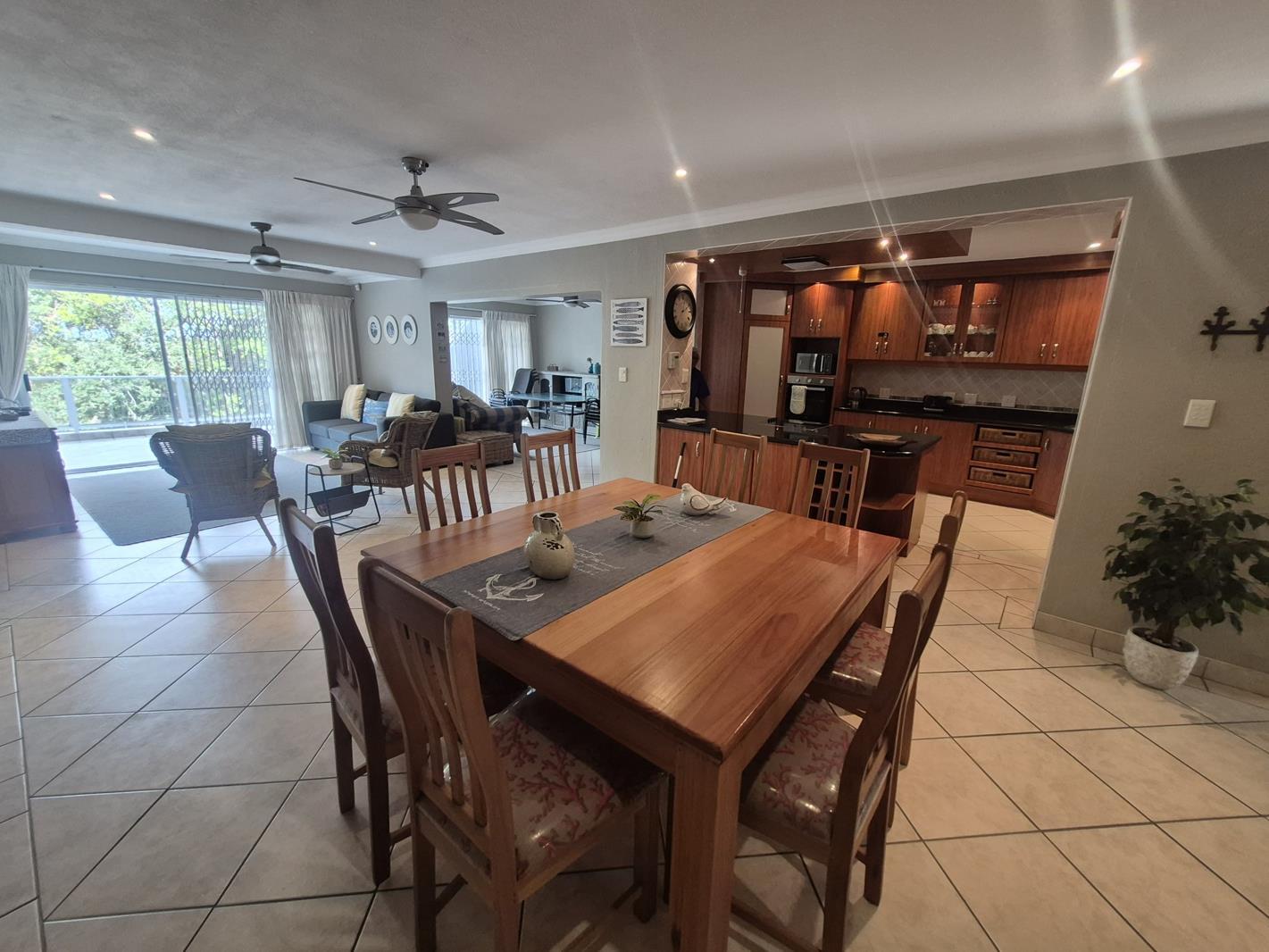 4 Bedroom Apartment in Shelly Beach